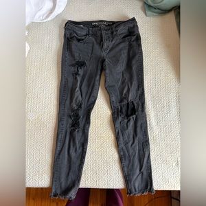 Black wash distressed jean